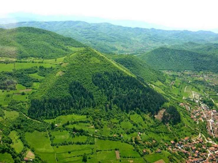piramidi in Bosnia