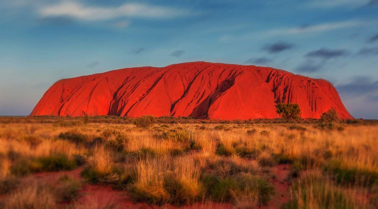 Uluru | tutte le curiosità sul monolite simbolo dell'Australia curiosauro.it 17012022