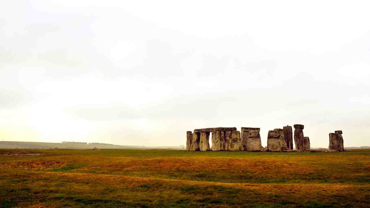 Archeologia| Gran Bretagna, scoperto un cerchio di megaliti- curiosauro.it- 15032022