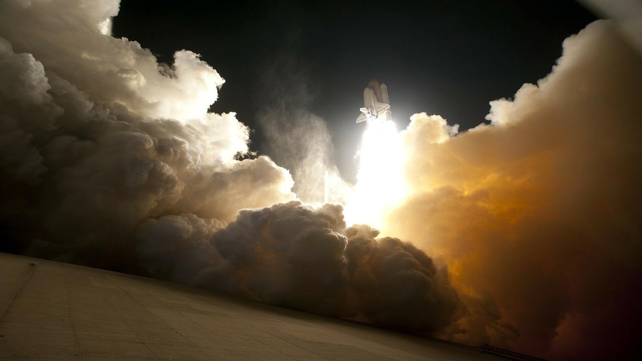 Fulmini colpiscono ripetutamente la piattaforma di lancio del razzo Artemis 1-curiosauro.it- 040422
