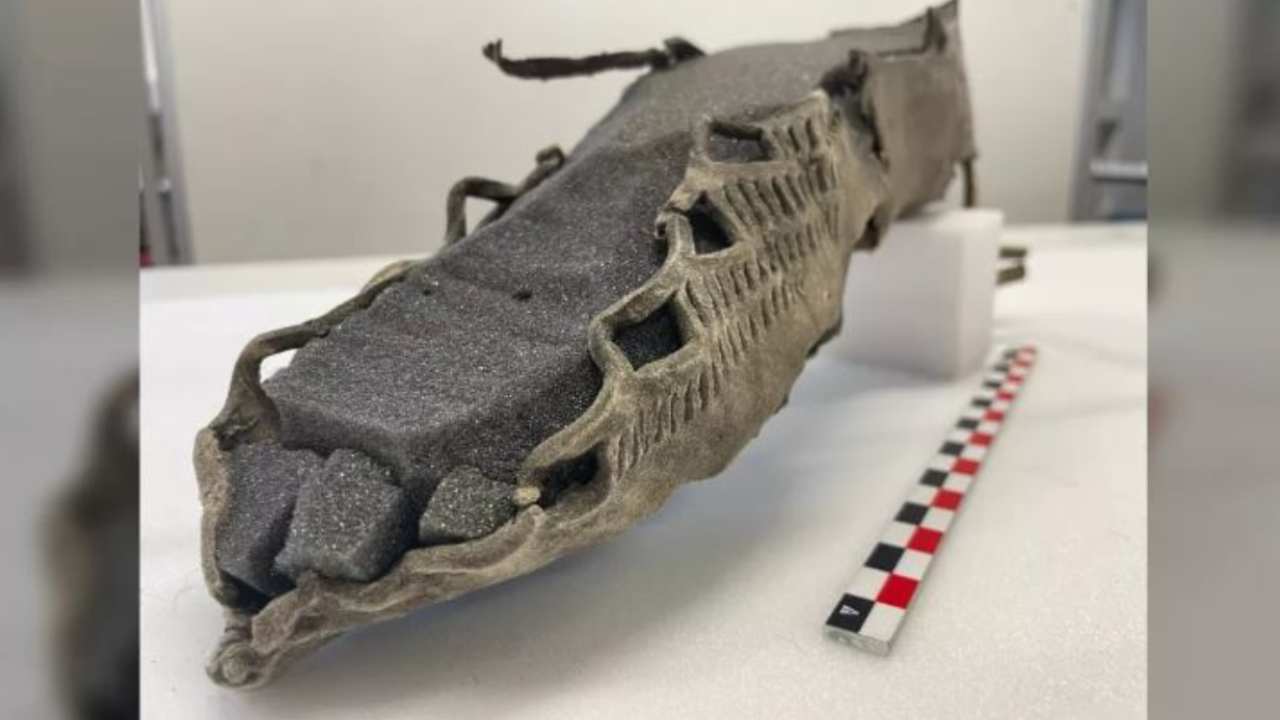 Il sandalo romano trovato in Norvegia (Secrets of the Ice) - www.curiosauro.it