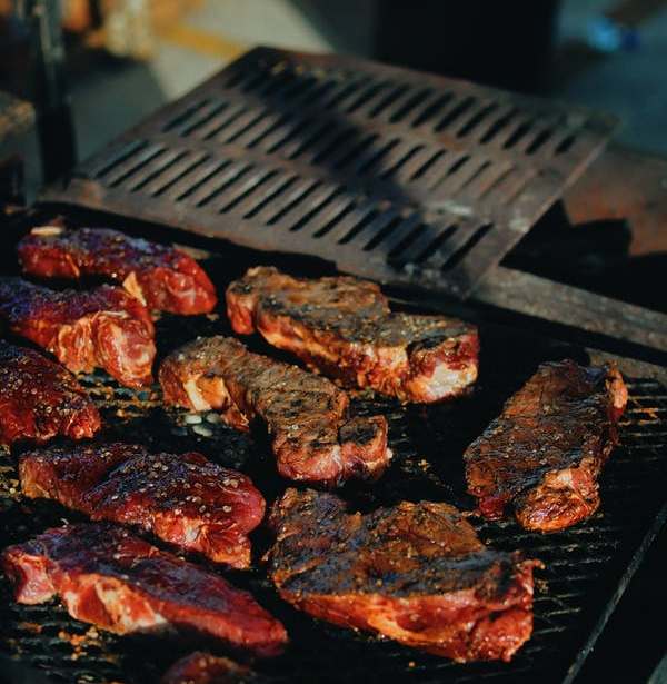 Carne rossa: lo avevamo detto che fa malissimo, ecco la conferma definitiva- curiosauro.it- 240622