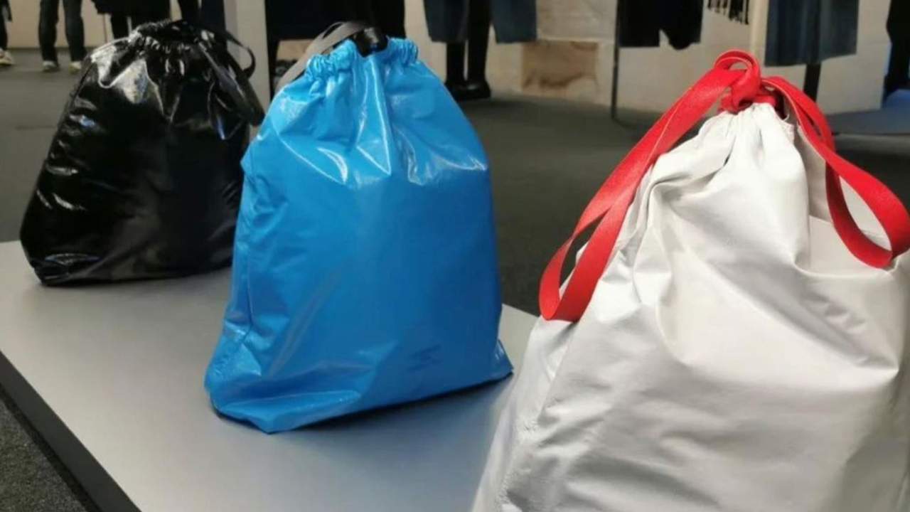 La borsa a sacco di Balenciaga