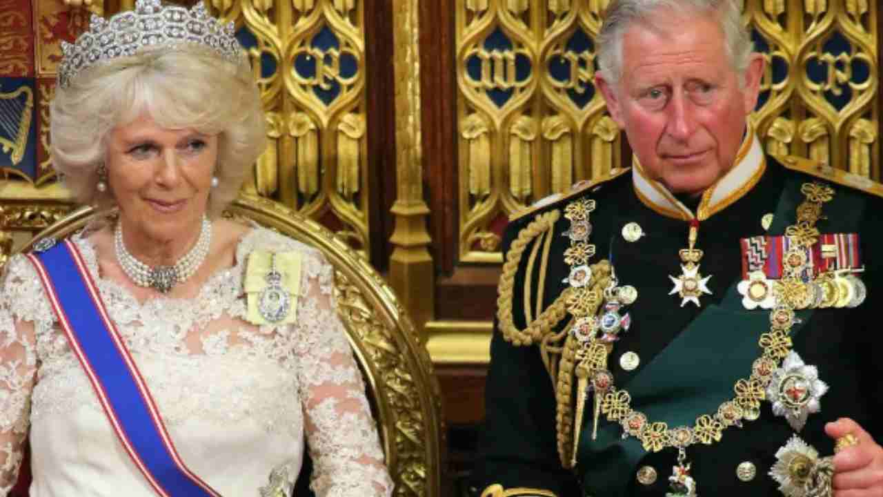 Regina Camilla e Re Carlo copertina