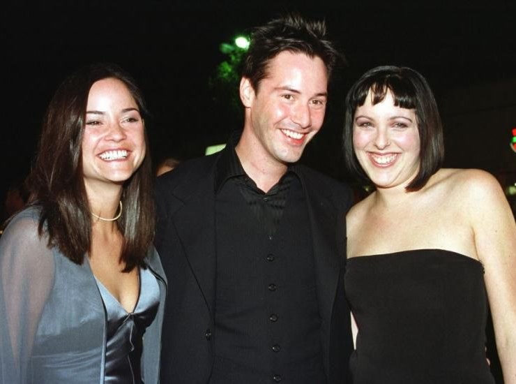 Keanu Reeves insieme alle sorelle