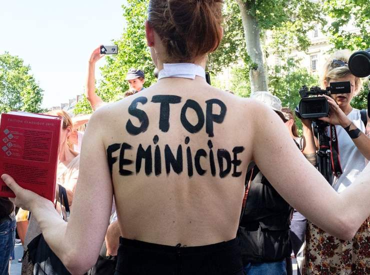 Stop al femminicidio