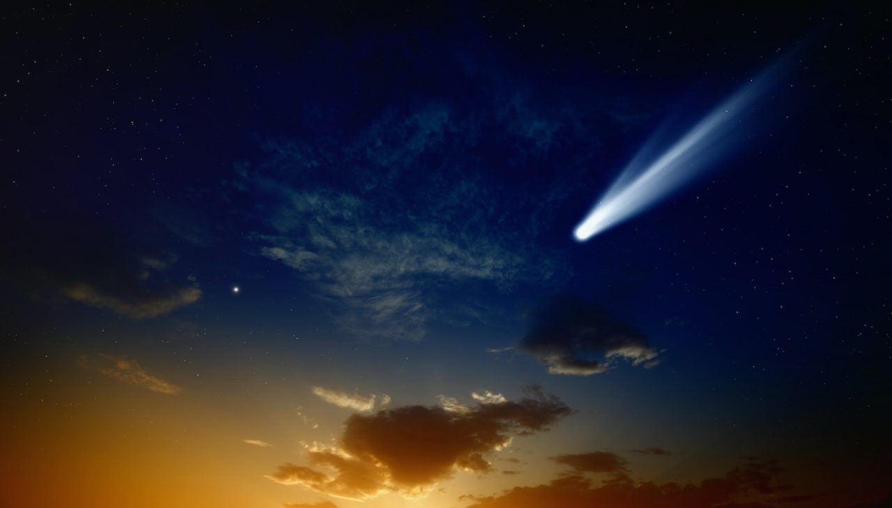 cometa in cielo