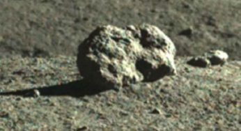 Mistero risolto per Yutu-2: ecco cosa c’entra la mitologia cinese con l’oggetto fotografato sulla Luna