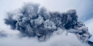 Tonga, eruzione vulcanica sottomarina, danni per metà pianeta curiosauro.it 19012022