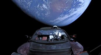 Dove si trova oggi la Tesla lanciata nello spazio quattro anni fa da Elon Musk