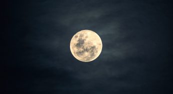 Scoperta la causa delle differenze fra le due facce della Luna