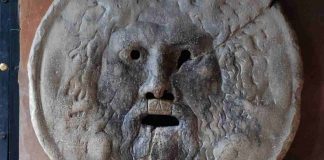 Bocca della verità www.curiosauro.it