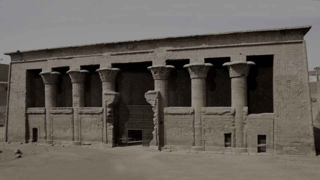 Scoperti straordinari affreschi in un antico tempio a Esna, in Egitto