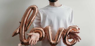 Si crea da solo sua moglie: ma non tutto va come aveva programmato- curiosauro.it- 250522