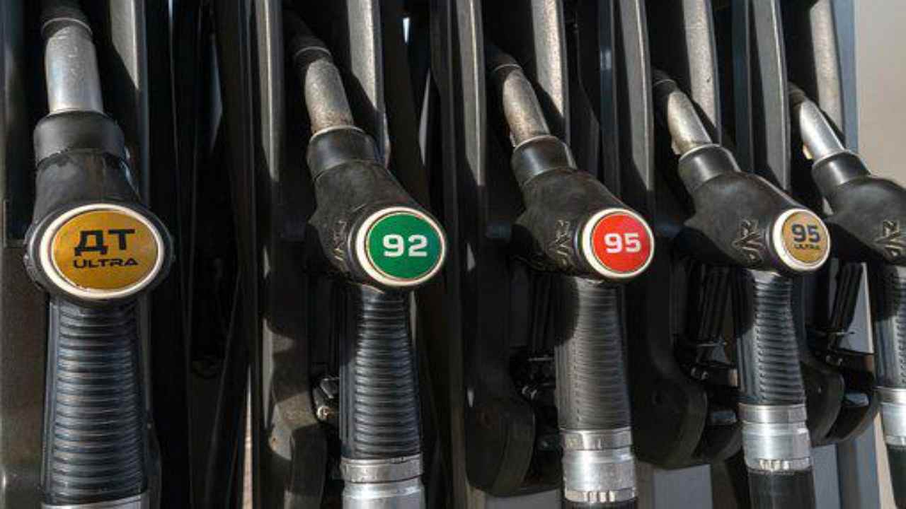 Dal 2035 che fine faranno le auto Diesel e Benzina? La tragica realtà- curiosauro.it- 310622