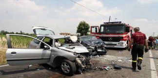 Incidenti stradali causati da distrazioni - (polizialocale) - 20220611-www.curiosauro.it