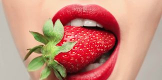 fragola in bocca