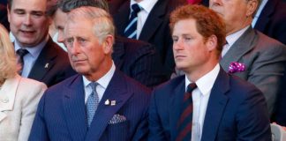 Il principe Harry con il re Carlo III