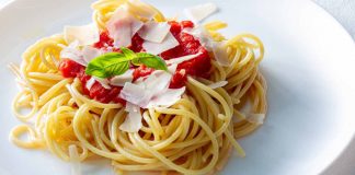 spaghetti al pomodoro