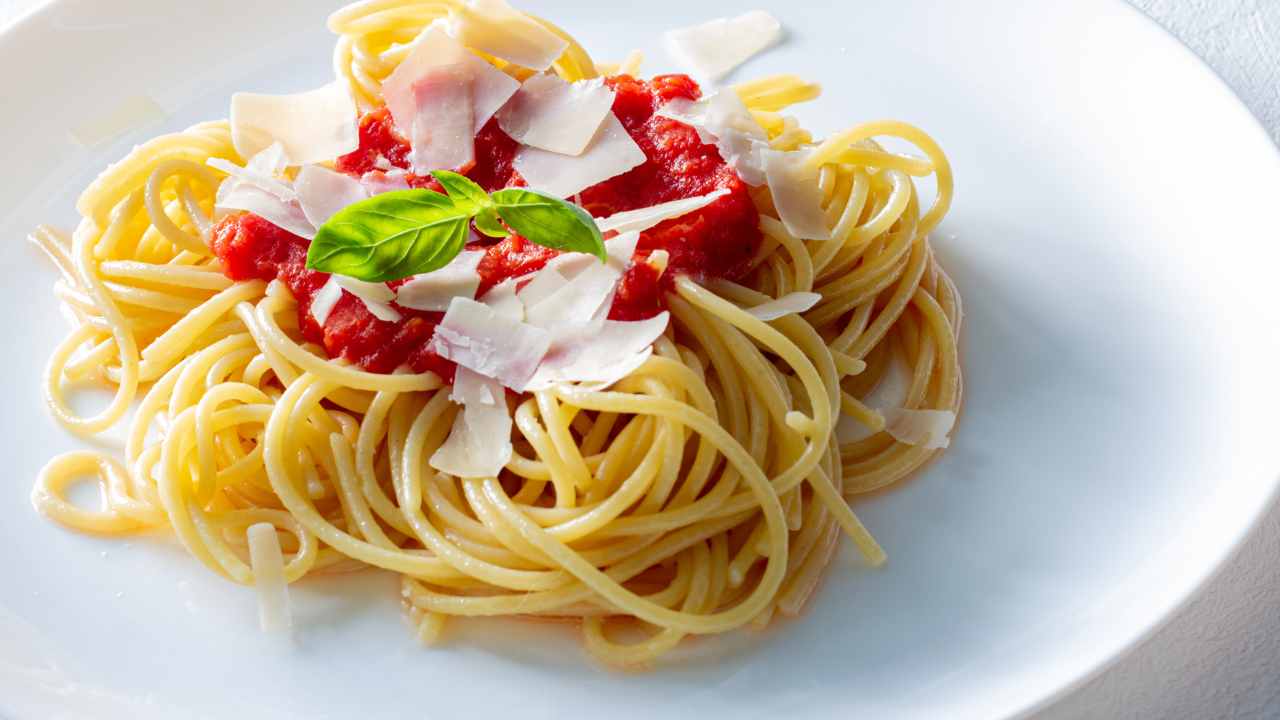 spaghetti al pomodoro