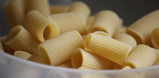 Pasta mezze maniche