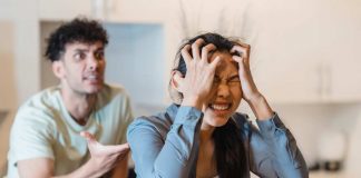 L'ha lasciata: il motivo è assurdo
