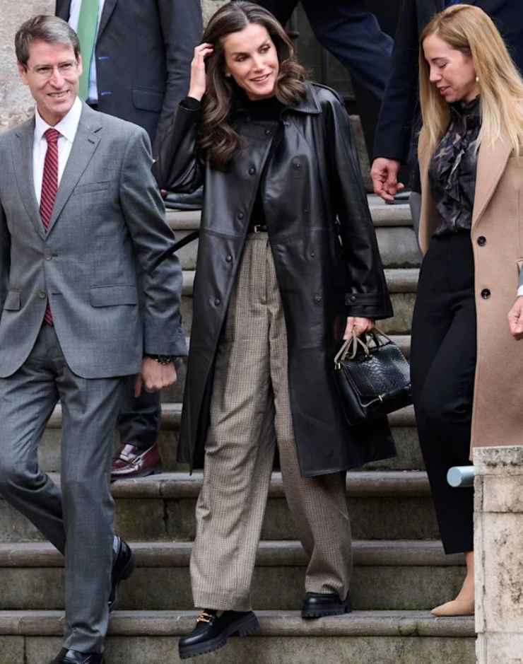 Il look della regina Letizia di Spagna