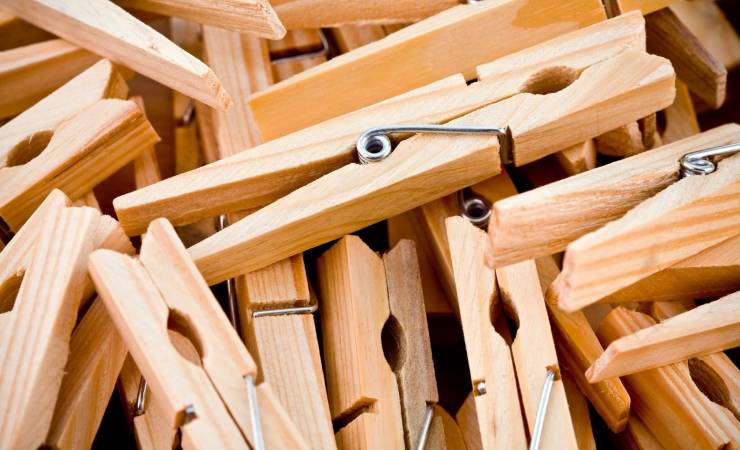 Come creare un sottopentola con le mollette di legno