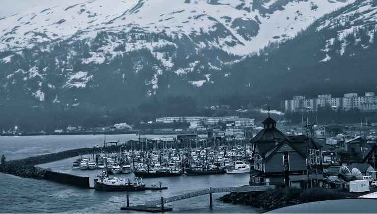 La storia della città di Whittier in Alaska